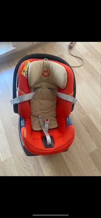 fotelik samochodowy Cybex z baza