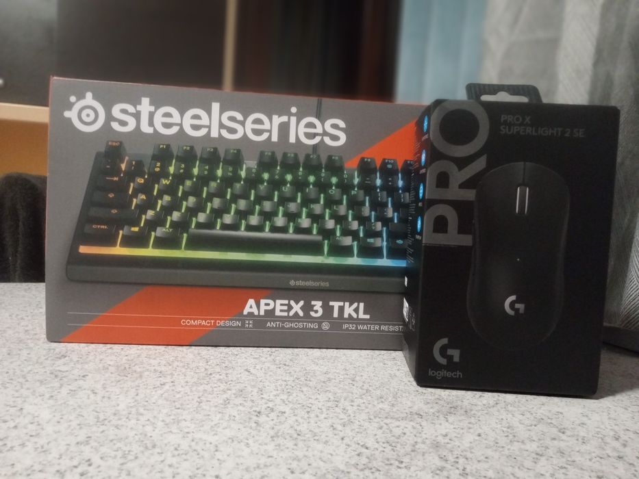Zestaw gejmingowy myszka Logitech pro x superlight 2 se i Klawiaturę steelseries Apex 3 tkl