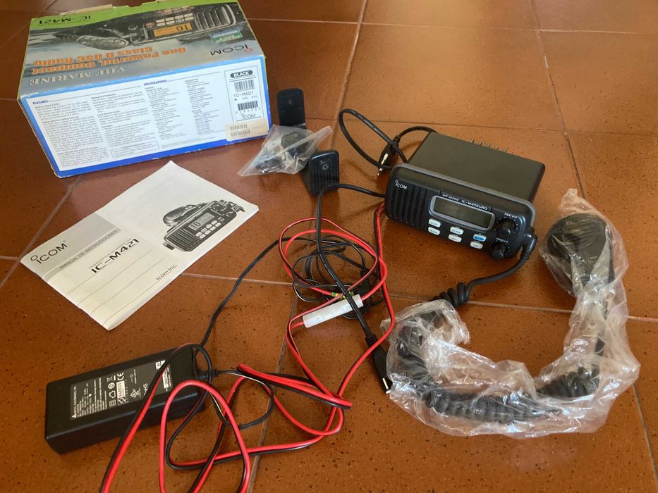 Transceptor ICOM IC-M421 MARINE VHF Class D64737812172546120