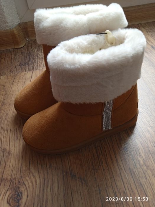 Nowe buty emu na zimę dla dziewczynki