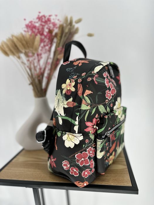Nowy plecak damski kwiaty czarny