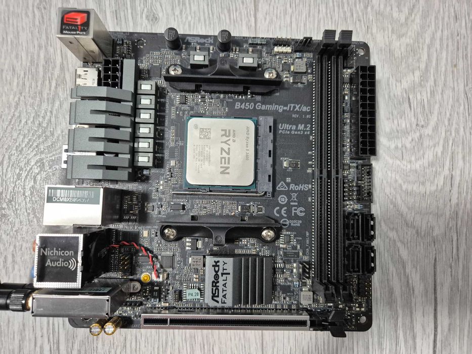 AM4 mini-ITX материнка ігрова ASRock Fatal1ty B450 Gaming-ITX/AC Wi-Fi