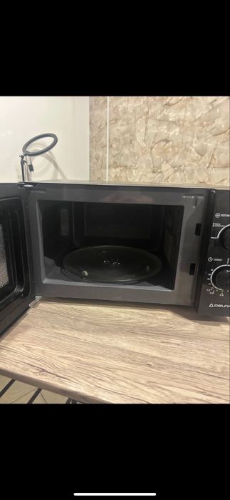 мікрохвильова піч Delfa AMW20MB