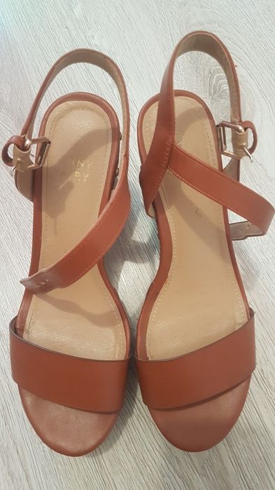 sandały na platformie rozmiar 39 Jenny Fairy