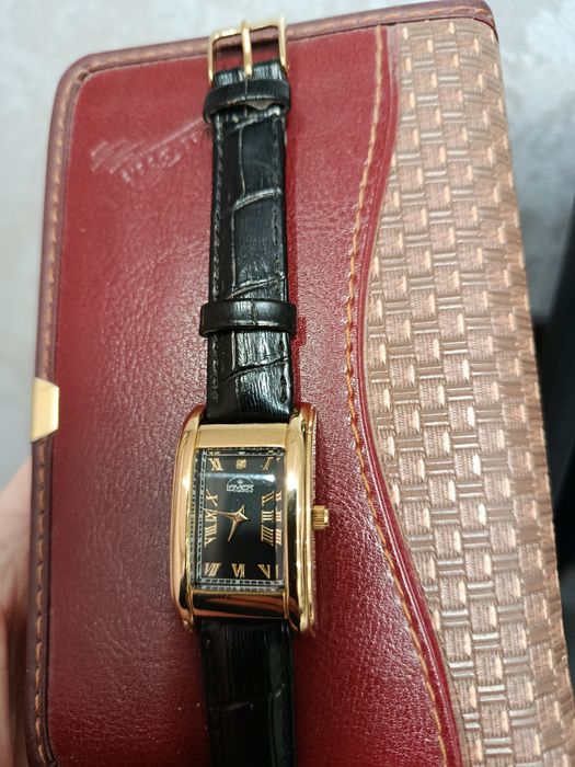 Позолоченные наручные Lavier