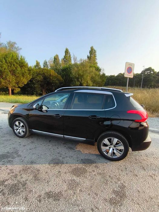carro peugeot 2008