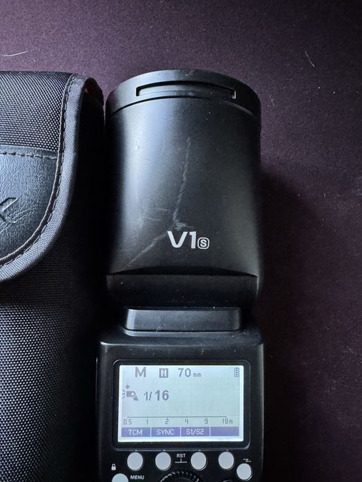 Lampa Godox V1S do Sony