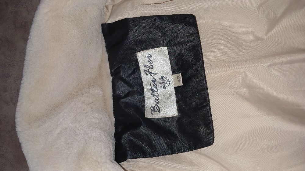 Зимова жіноча куртка пуховик