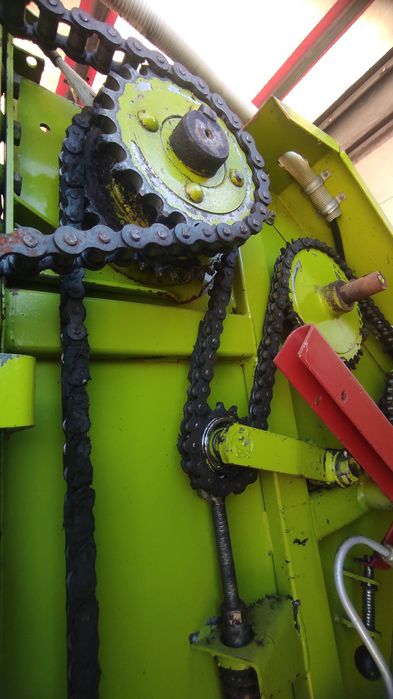 Прес підборщик рулонний Claas Rollant 44 S