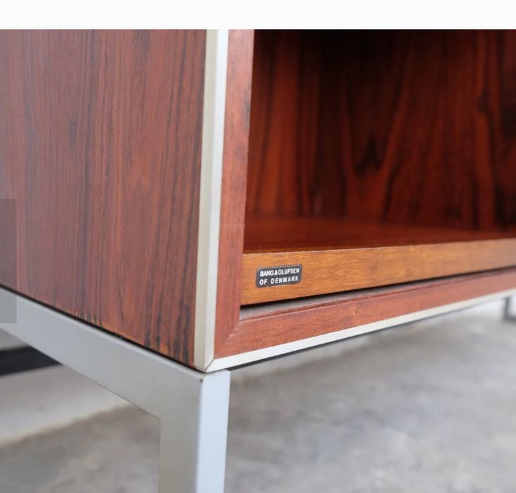 Bang & Olufsen -  consola MC-40