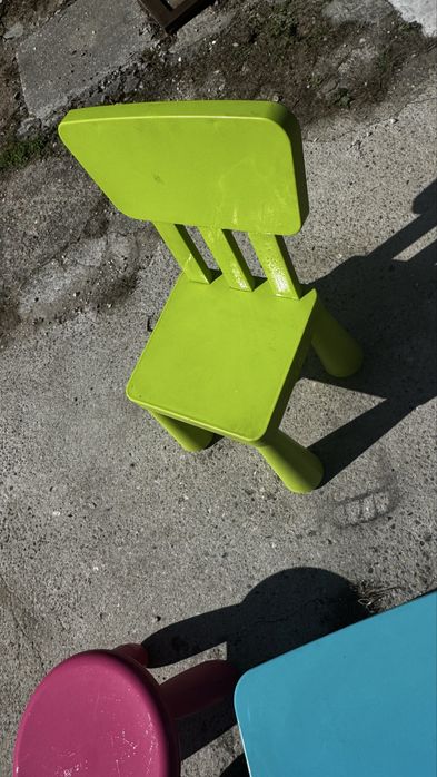 Mesa, cadeira e banco