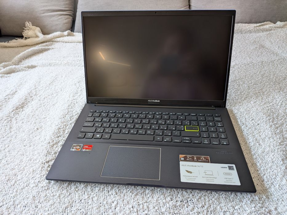 Portátil Asus VivoBook 15 M513IA Ryzen 7 4700U, 16 GB ram, 512 GB ssd, 15.6" fhd ips, Windows 11