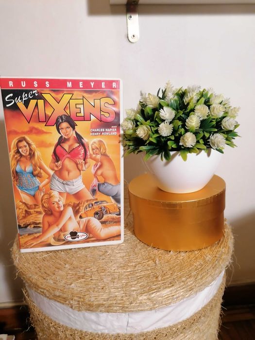Cassette Vidéo Super Vixens