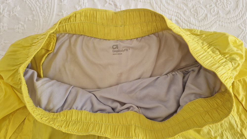 Calções Gap, Dri-Fit tamanho S, amarelo