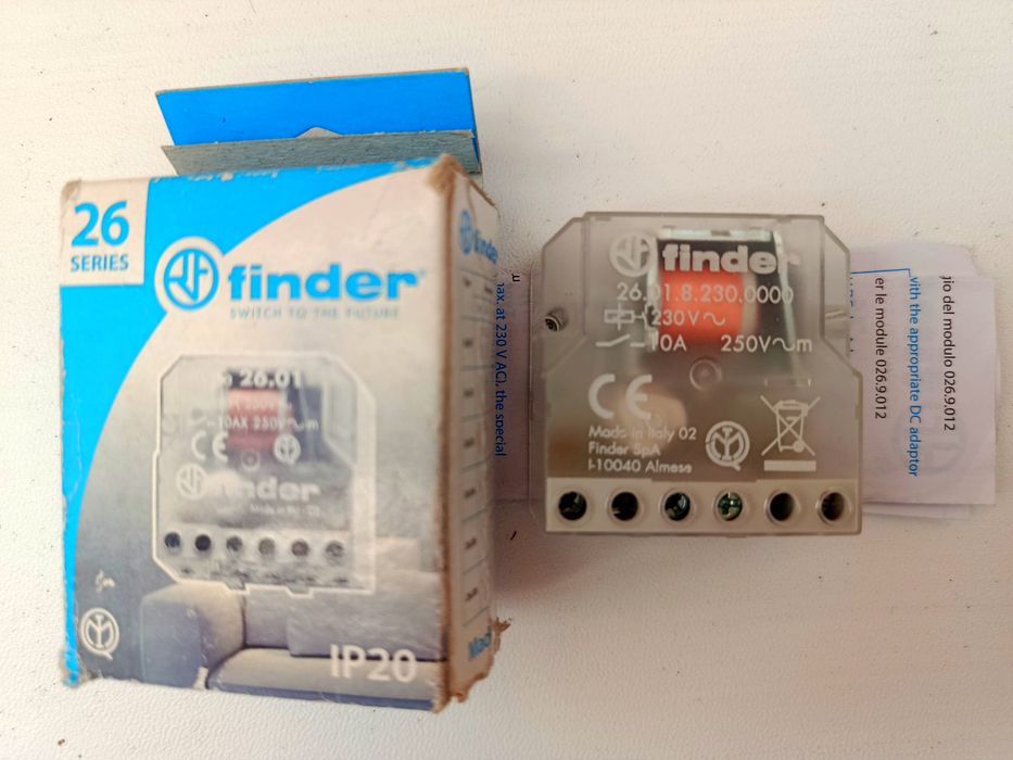 Реле импульсное Finder