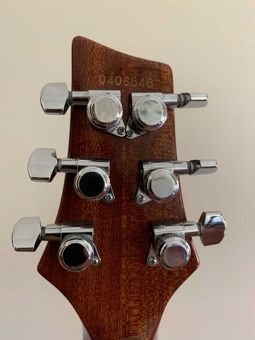 Guitarra eléctrica Fame Forum IV