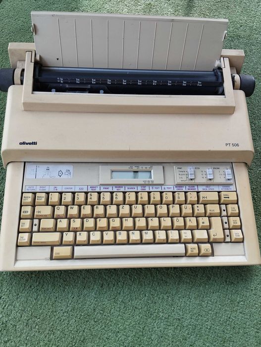 Maszyna do pisania Olivetti PT 506