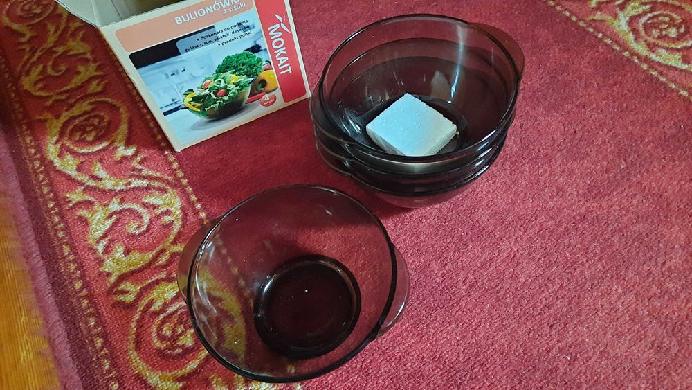 Bulionówki z przyciemnianego szkła