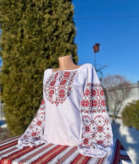 Чудесні Жіночі вишиванки