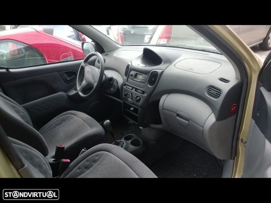 Traseira/Frente/Interior Toyota Yaris Verso