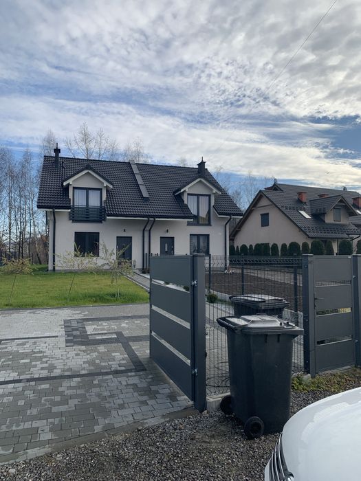 Dom w Ustroniu z pięknym widokiem na staw, wysoki standard.