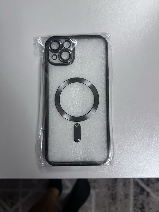 Продам магнітний чехол Iphone13