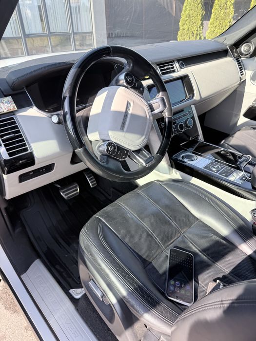 Продам Land Rover Range Rover 2015