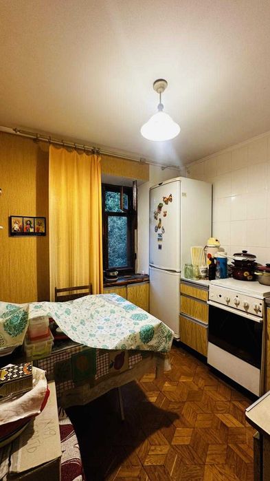 Продам 2-к квартиру в Аркадії на вул. Теністій ​​(2-350-633 АК)