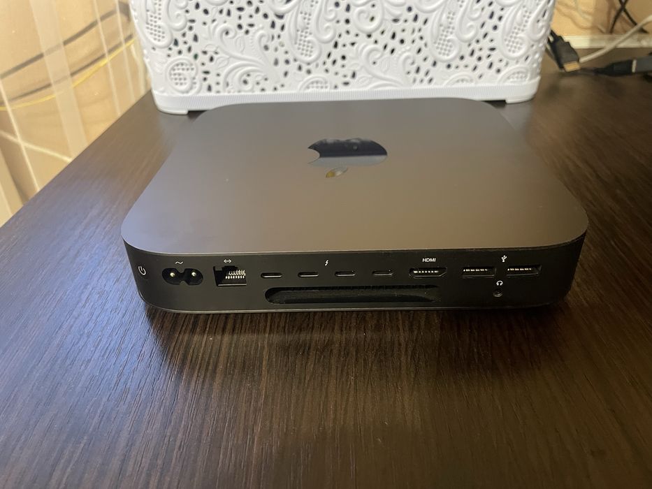 Mac mini late 2018 a1993 на і7!