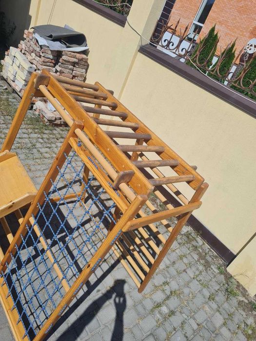 Дитячий спортивний комплекс