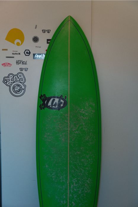 Prancha Lufi 6'4 + Quilhas Feather Fins + Capa FCS