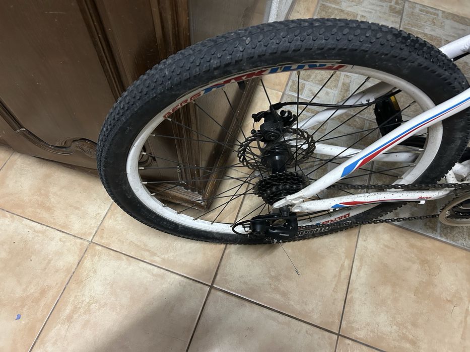 Vendo bicicleta todo terreno, marca berg.