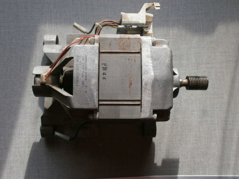 Двигатель стиральной машины