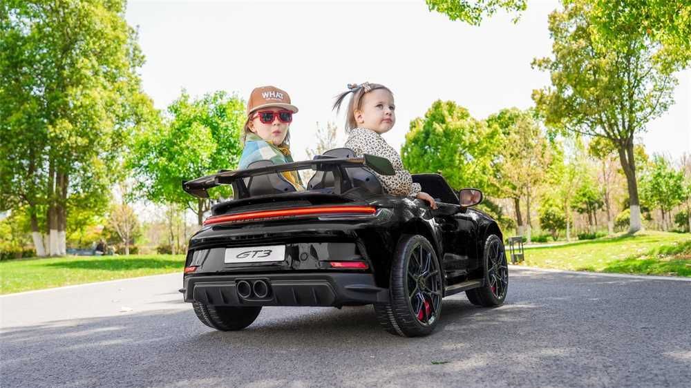 Дитячий електромобіль Porsche 911 GT3 640W: двомісний, швидкість 12км