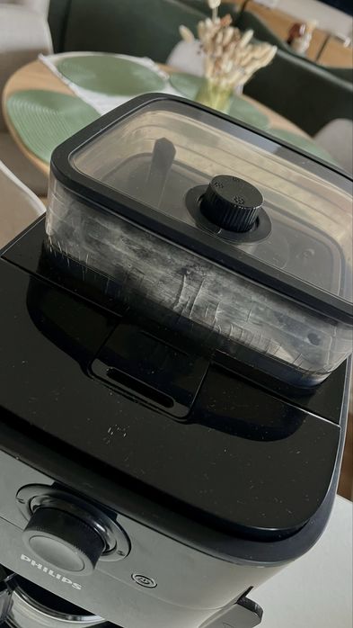 Ekspres przelewowy z młynkiem Philips HD7767/00