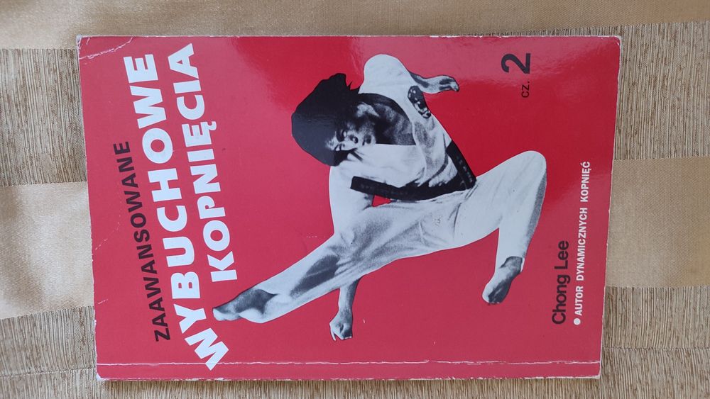 Wybuchowe kopnięcie. Chong Lee