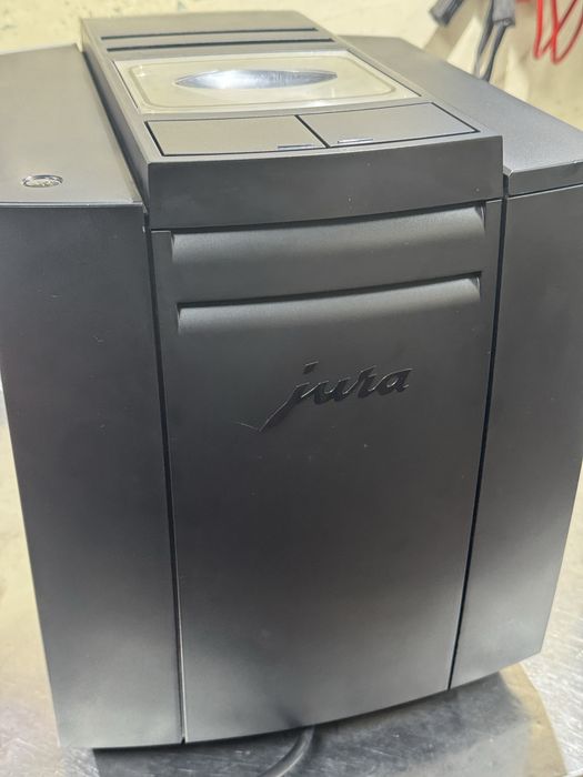 Кавомашина Jura E8 Dark Inox
