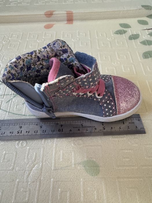 Кеди для дівчинки