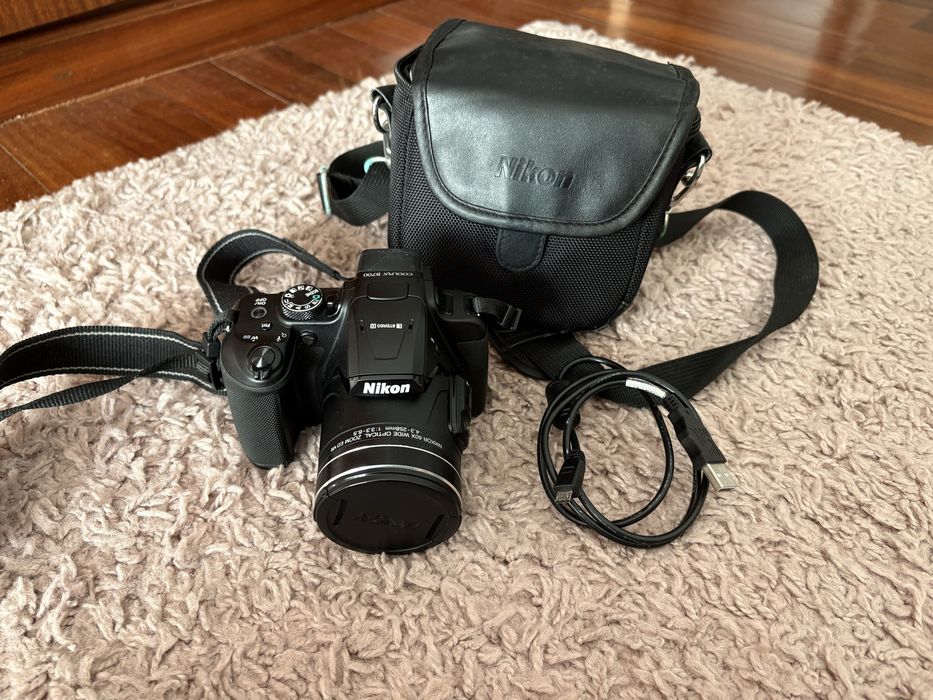 Nikon CoolPix B700