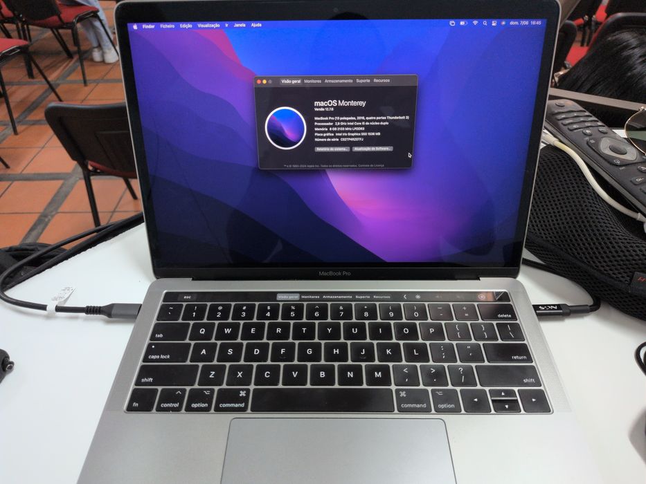MacBook pro 2016  4 thunderbolt