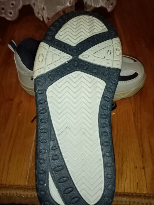 Кросовки (кроси)