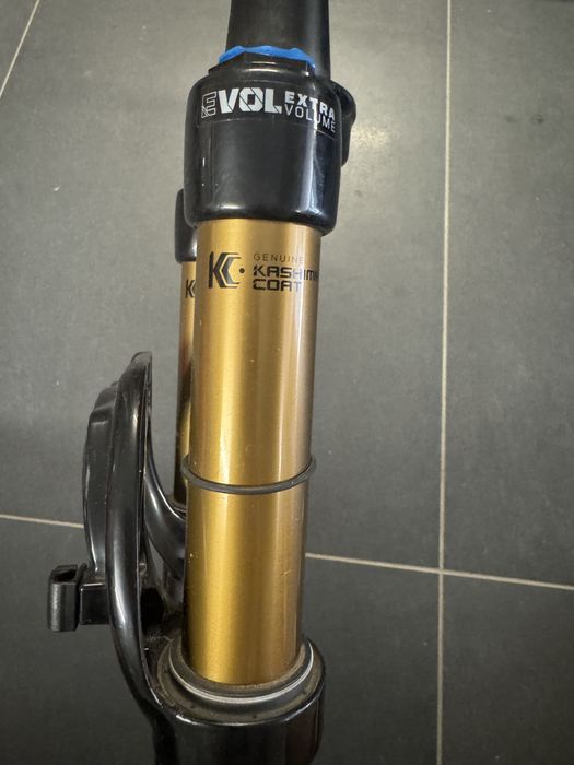 Amortyzator Fox 32 Step-Cast Factory 29" Boost Kashima FIT4 Stan BDB