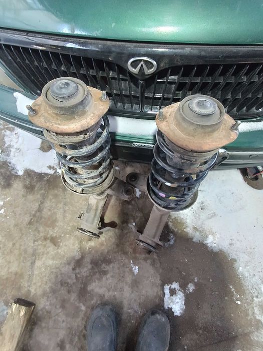 Стойка Нексия N100 Цапфа Стойки в сборе Кулак Амортизатор Daewoo Nexia