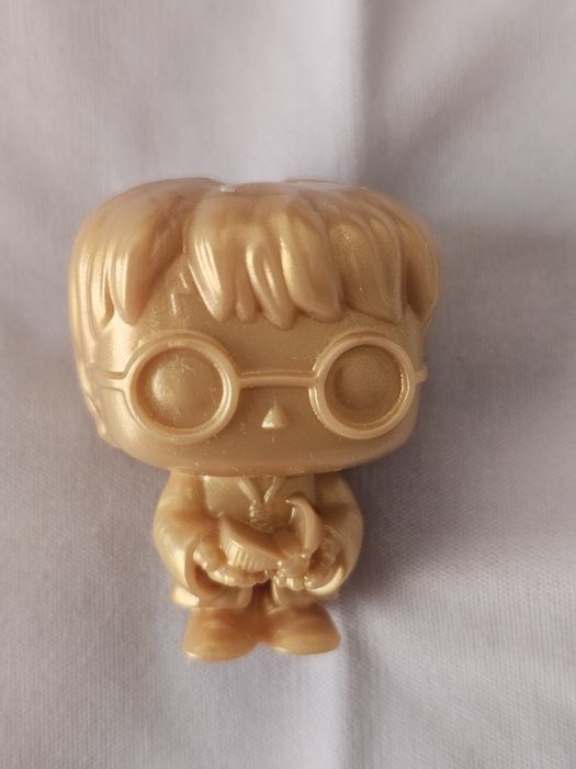 Gold ! Золотий Гарри Поттер(Harry Potter) Kinder
Золотой Гарри Поттер