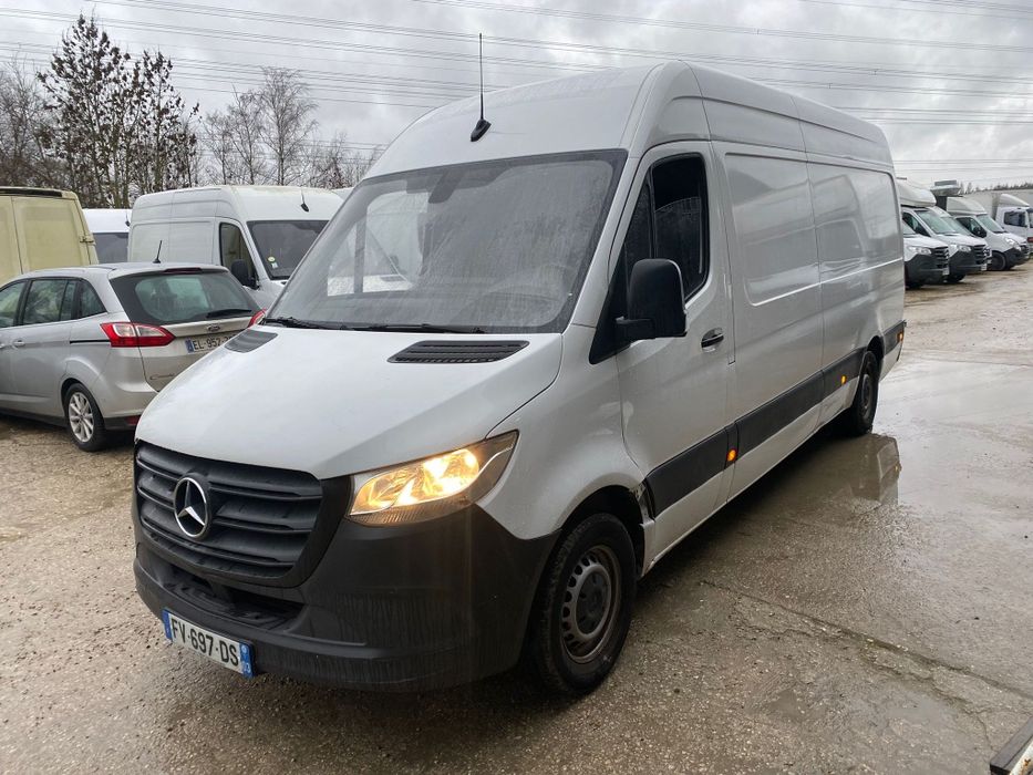 Vendo Mercedes benz sprinter 314,2021 caixa de velocidade automática.