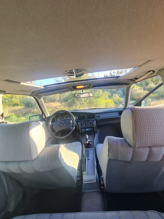 Mercedes 190   2.5
