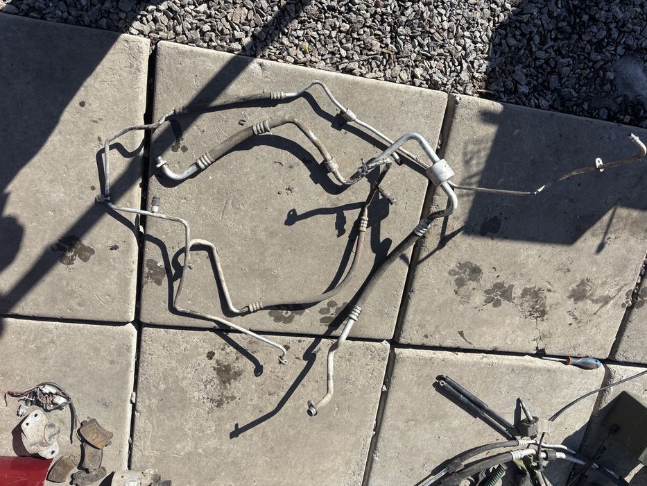 Трубки кондера Renault ,Dacia Logan MCV 1.6