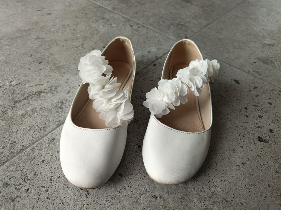 Baleriny r. 36 białe skóra ecru