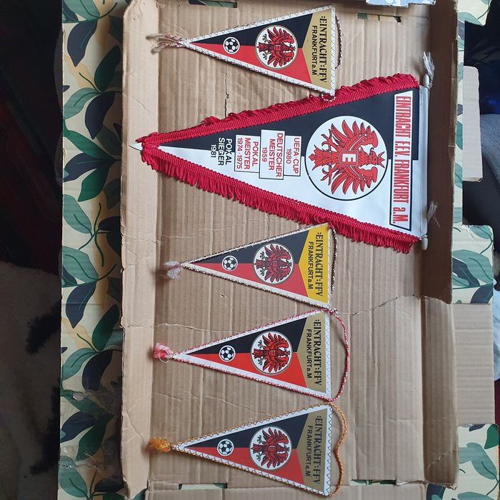 Zestaw proporczyków Eintracht Frankfurt(OK)