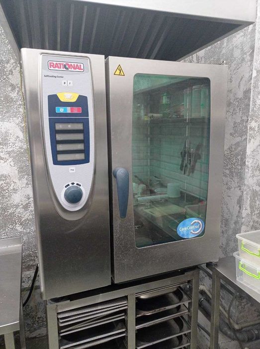 Сдам автономную кухню - c дорогим оборудованием в центре.